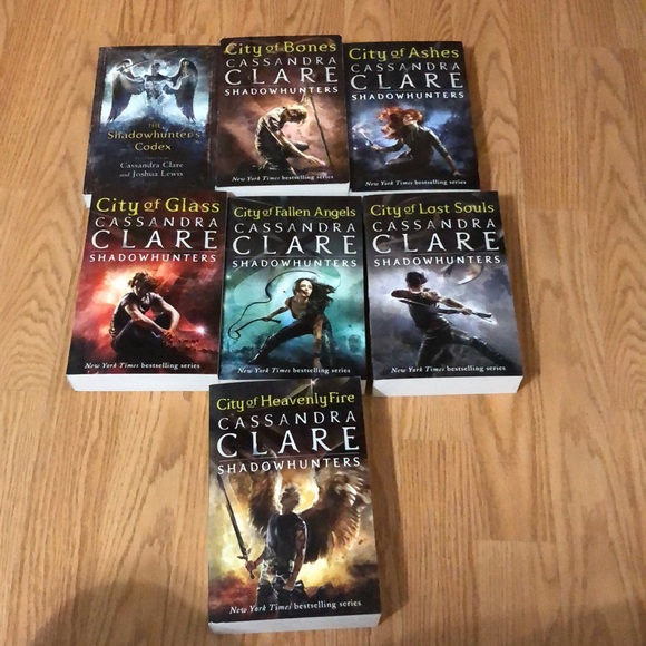 Other - Shadow hunters book set